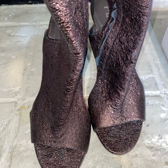 Halston Bronze Metallic Heel Strap Up Boots/Shoes Size 40 (10) - Picture 2 of 7